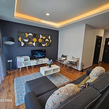 Lovely Vivacity Jazz Suite 2 Cozy Condo 2 Card Lv7 Кучинг Екстериор снимка